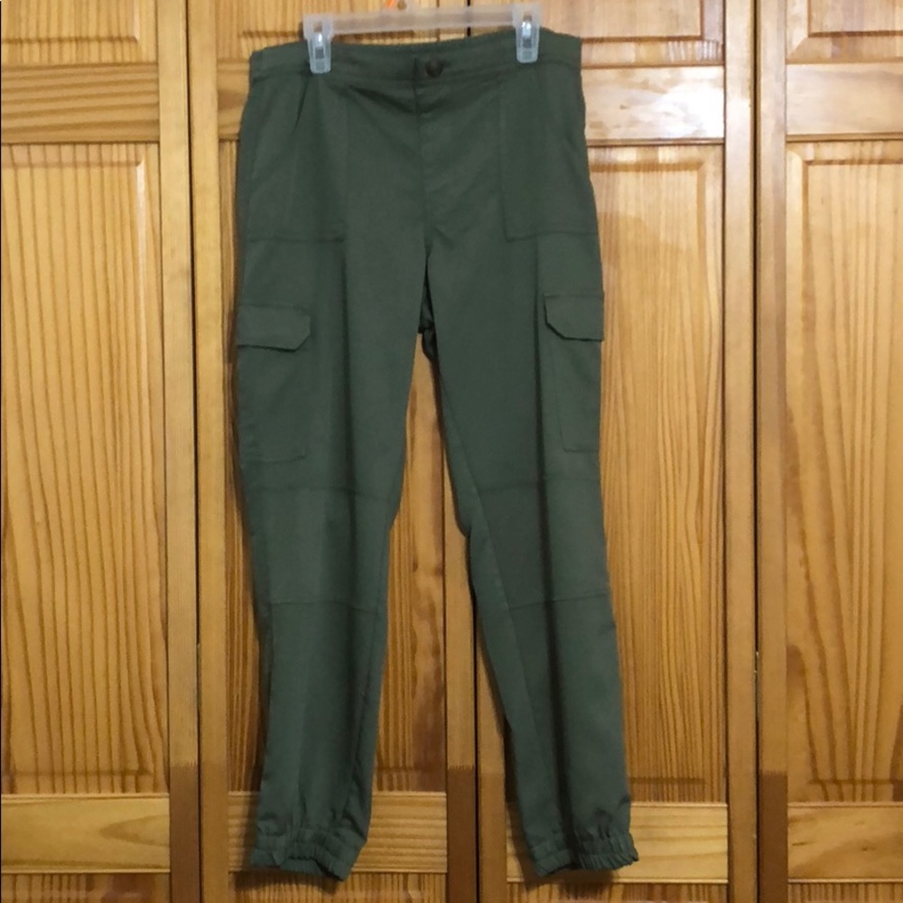 Justice size 12 Plus green joggers - Picture 2 of 3